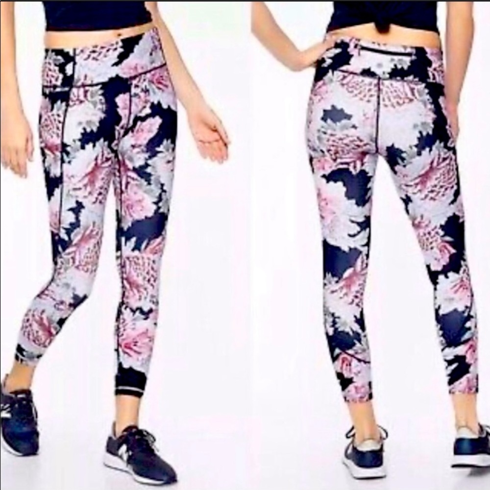 ATHLETA Run Free Garden Party 7/8 Leggings Pink Floral High Rise Medium - Picture 2 of 6
